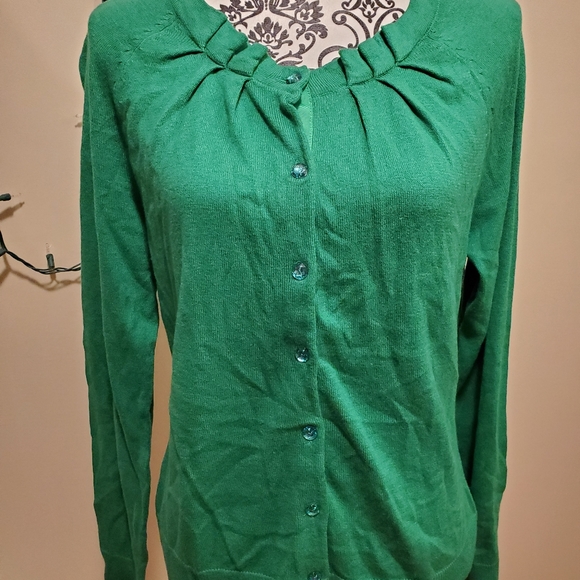 Button down sweater - Picture 5 of 8